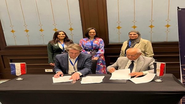 جامعة مصر للمعلوماتية تبرم اتفاقيتين مع جامعتي سيزي وإيزار ديجيتل الفرنسيين جامعة مصر للمعلوماتية تبرم اتفاقيتين مع جامعتي سيزي وإيزار ديجيتل الفرنسيين