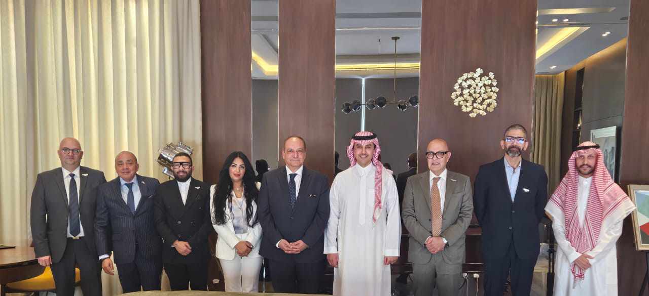 “جراندي صبور” تتعاقد مع “سراة للاستثمار” لتطوير مشروعاتها بالسعودية “جراندي صبور” تتعاقد مع “سراة للاستثمار” لتطوير مشروعاتها بالسعودية