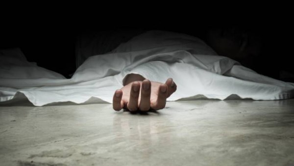 جريمة هزّت الرأي العام .. فتاة تنهي حياة والدتها وتقضي 3 أيام بجوار جثمانها | تفاصيل جريمة هزّت الرأي العام .. فتاة تنهي حياة والدتها وتقضي 3 أيام بجوار جثمانها | تفاصيل