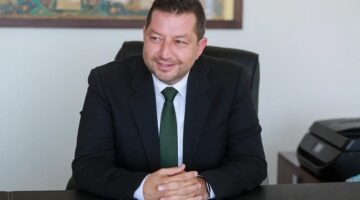جلايد بصدد الحصول على توكيل سيارة كهربائية منخفضة التكلفة
