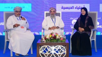 جلسة حوارية حول تربية الأبناء على السمت العُماني بمعرض مسقط الدولي للكتاب