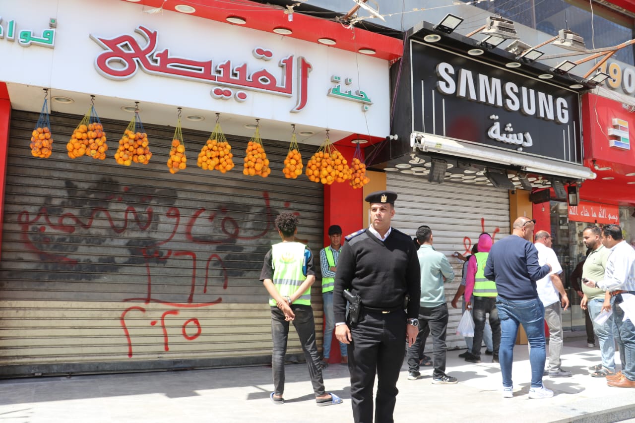 جهاز 6 أكتوبر: إغلاق وتشميع 36 محلاً مخالفاً بينها “فودافون” و”بلبن” جهاز 6 أكتوبر: إغلاق وتشميع 36 محلاً مخالفاً بينها “فودافون” و”بلبن”