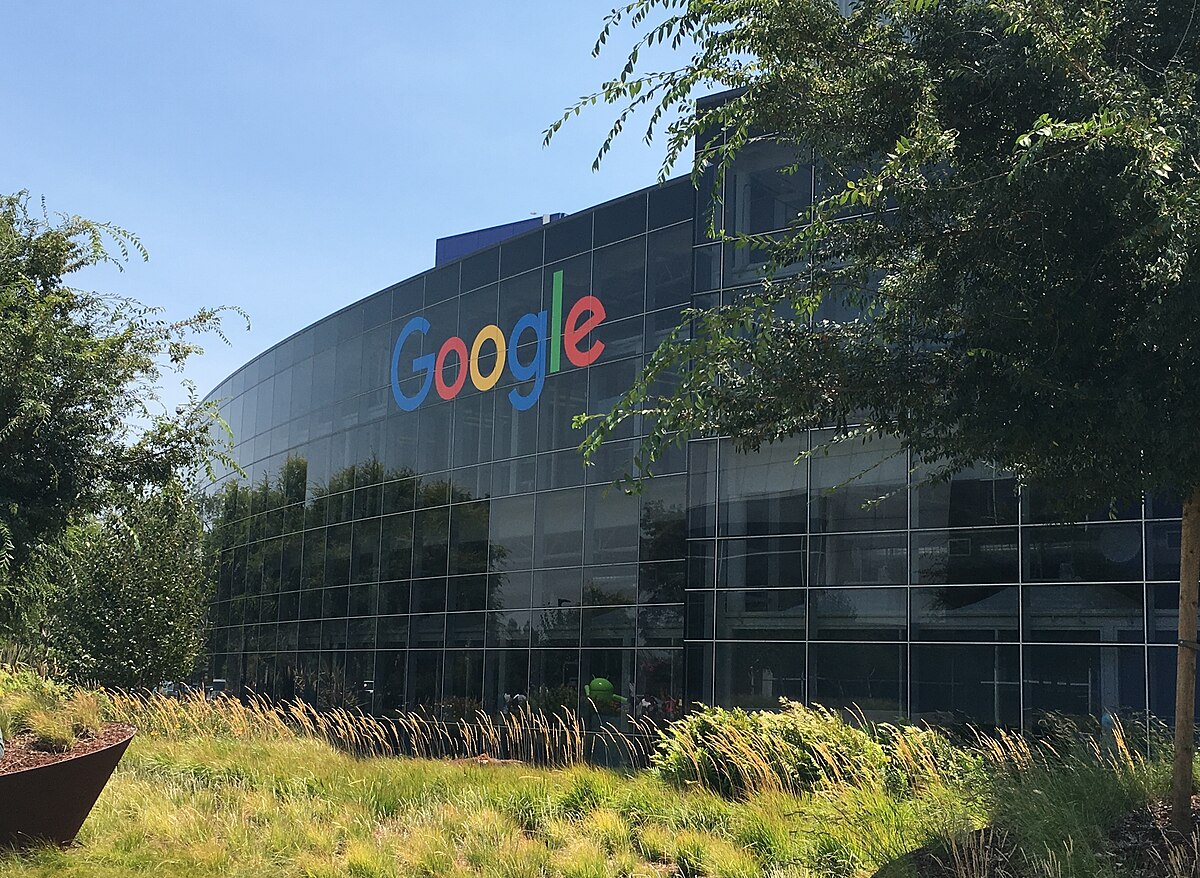“جوجل” تعتزم دفع 1.4 مليار دولار لتسوية دعوى بتهمة جمع بيانات المستخدمين دون إذن “جوجل” تعتزم دفع 1.4 مليار دولار لتسوية دعوى بتهمة جمع بيانات المستخدمين دون إذن