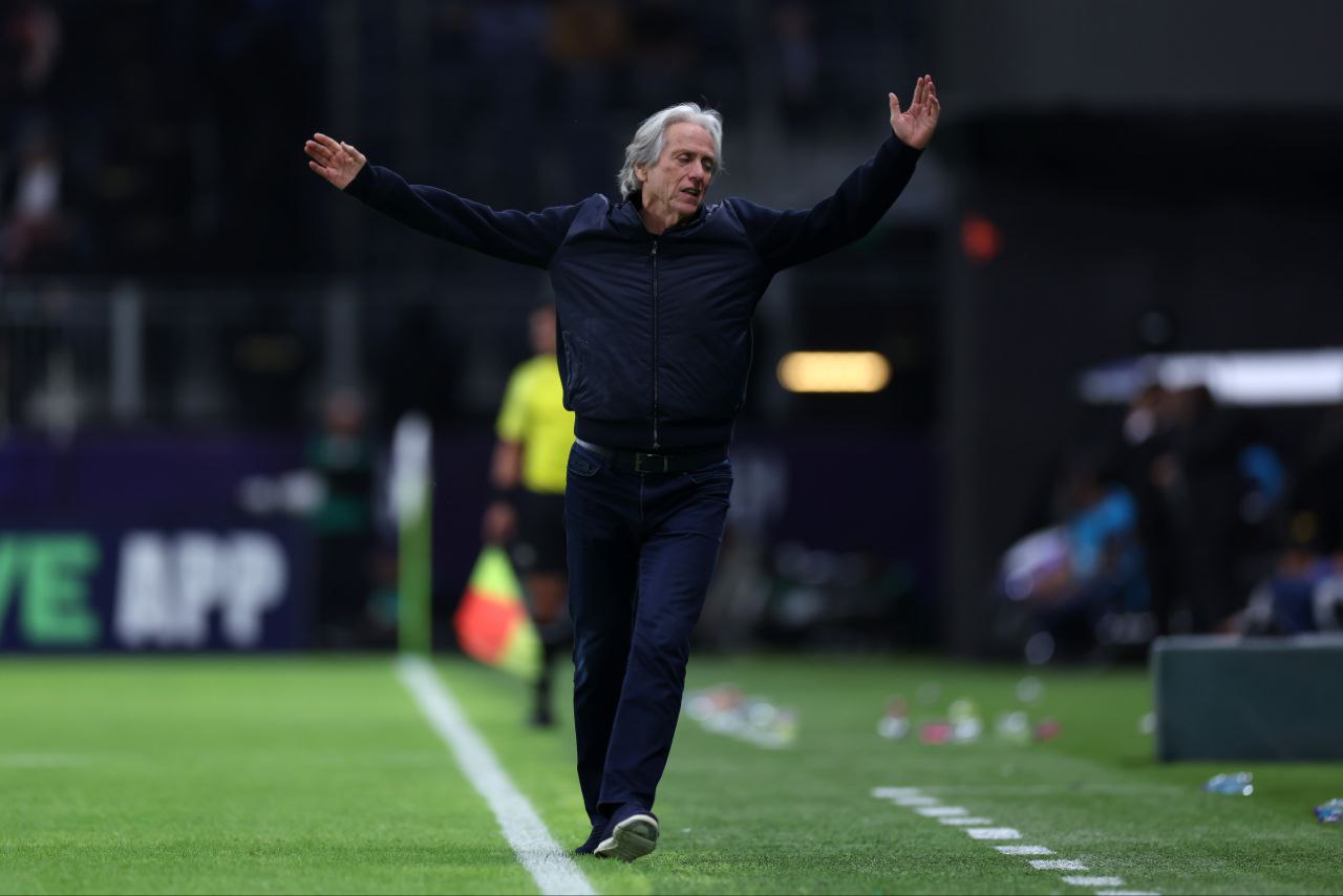 جيسوس يرد: هل فقد الهلال حظوظه في الفوز بالدوري السعودي؟ جيسوس يرد: هل فقد الهلال حظوظه في الفوز بالدوري السعودي؟