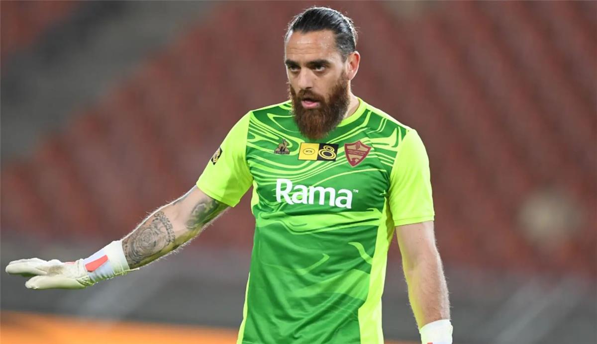 حارس ستيلينبوش: لعبنا بروح الجماعة ضد الزمالك.. وسنستعد بقوة لنصف النهائي حارس ستيلينبوش: لعبنا بروح الجماعة ضد الزمالك.. وسنستعد بقوة لنصف النهائي