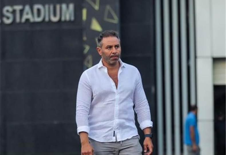 حازم إمام: جماهير الزمالك شاهدت أسوأ سيناريو في أزمة زيزو حازم إمام: جماهير الزمالك شاهدت أسوأ سيناريو في أزمة زيزو
