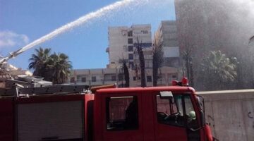 حريق يلتهم مقطورة سيارة وحمولتها حال توقفها بشارع الترعة الفؤادية بجرجا