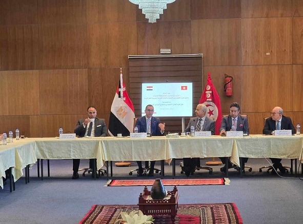 حسن الخطيب: تقديم كافة التسهيلات للشركات التونسية الراغبة في الاستثمار في مصر حسن الخطيب: تقديم كافة التسهيلات للشركات التونسية الراغبة في الاستثمار في مصر