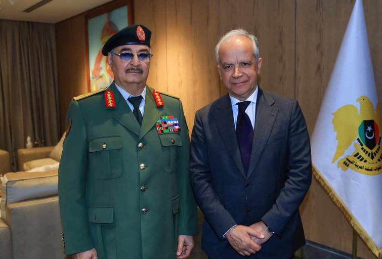حفتر يناقش مع وزير الداخلية الإيطالي التعاون الأمني والاقتصادي