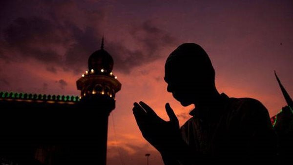 حكم أداء قيام الليل بعد صلاة العشاء مباشرة.. أمين الإفتاء يوضح