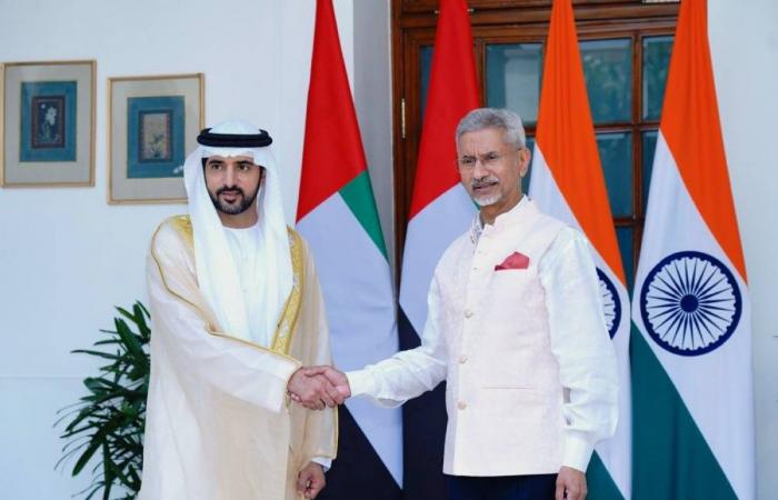 حمدان بن محمد: من الدفاع إلى الدبلوماسية.. الإمارات والهند تجمعهما شراكة استراتيجية وحيوية حمدان بن محمد: من الدفاع إلى الدبلوماسية.. الإمارات والهند تجمعهما شراكة استراتيجية وحيوية