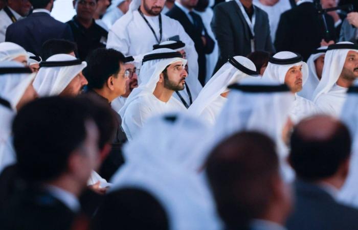 حمدان بن محمد يشهد الإعلان عن افتتاح مكتب غرفة دبي العالمية ببنغالور حمدان بن محمد يشهد الإعلان عن افتتاح مكتب غرفة دبي العالمية ببنغالور