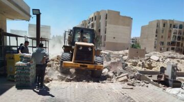 حي شمال الغردقة يشن حملة لإزالة مباني مخالفة على أراضى الدولة| صور