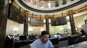 خبراء: طرح شركات الجيش بالبورصة يعزز السيولة ويجذب المستثمرين