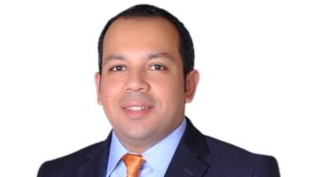 خبير اقتصادي : السياسة النقدية قد تتجه إلى التحوط وتثبيت أسعار الفائدة مؤقتًا في ظل الضبابية العالمية