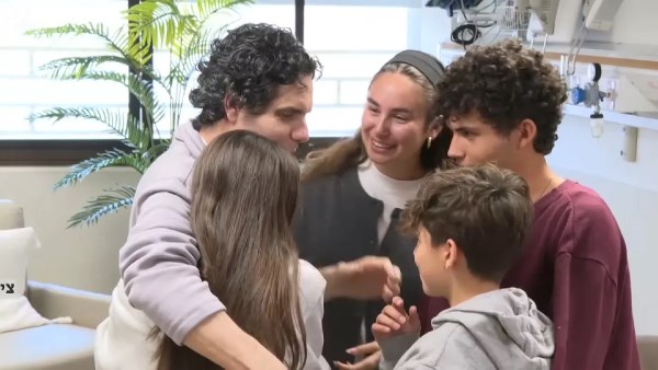 خبيرة أسرية: الرعاية لا تعني التربية.. الأب يجب أن يشارك بفاعلية خبيرة أسرية: الرعاية لا تعني التربية.. الأب يجب أن يشارك بفاعلية
