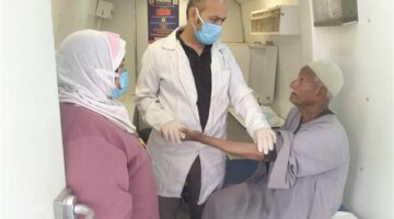 خدمات صحية لــ 1071 مواطن في قافلة طبية مجانية بالمنيا