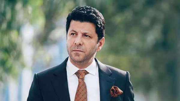«خدني من القهاوي».. كيف كان وحيد حامد «صاحب الفضل» في مسيرة إياد نصار؟ «خدني من القهاوي».. كيف كان وحيد حامد «صاحب الفضل» في مسيرة إياد نصار؟