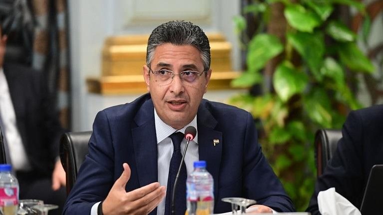 خط ساخن للشكاوى.. أول توجيه من وزير التموين بعد زيادة أسعار البنزين خط ساخن للشكاوى.. أول توجيه من وزير التموين بعد زيادة أسعار البنزين