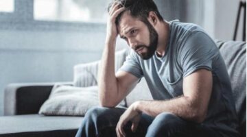 دراسة : اكتئاب الأب يؤثر على سلوك الطفل لسنوات