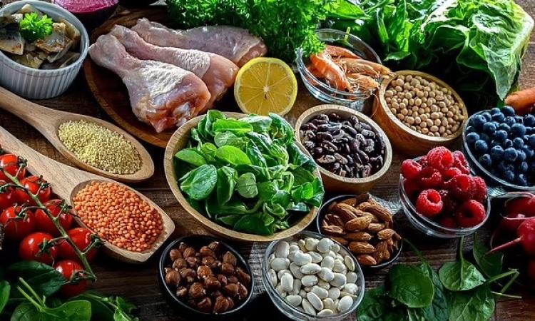 دراسة: تناول الطعام نهارا يقلل من مخاطر أمراض القلب دراسة: تناول الطعام نهارا يقلل من مخاطر أمراض القلب