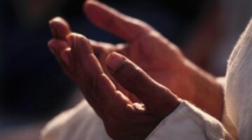 دعاء الصباح مكتوب.. يجلب الرزق وييسر الأمور