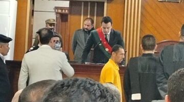 دفاع المتهم بالتعدي على طفلة داخل حمام مسجد بالعاشر من رمضان يطالب بعرضه على مستشفى الأمراض النفسية
