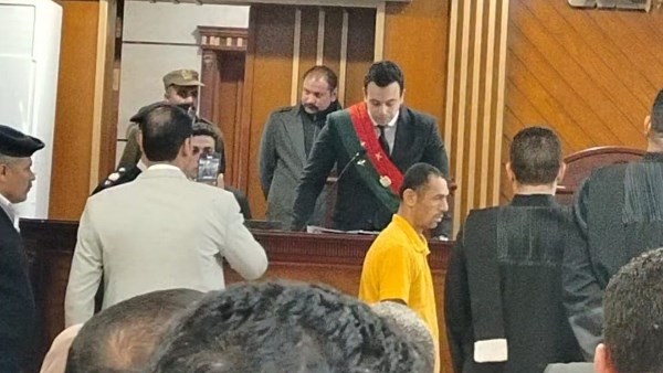 دفاع المتهم بالتعدي على طفلة داخل حمام مسجد بالعاشر من رمضان يطالب بعرضه على مستشفى الأمراض النفسية