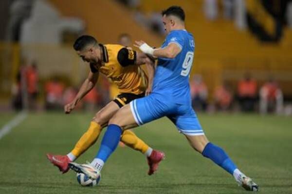 دهوك والقادسية يتنافسان على لقب دوري أبطال الخليج دهوك والقادسية يتنافسان على لقب دوري أبطال الخليج