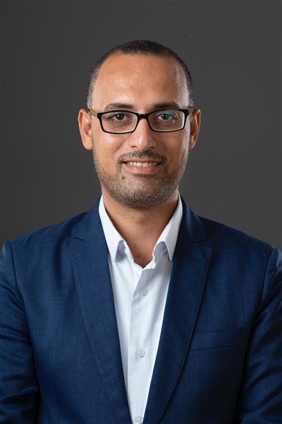 دور المشروعات الصغيرة والمتوسطة في إنقاذ و تعزيز الاقتصاد المصري دور المشروعات الصغيرة والمتوسطة في إنقاذ و تعزيز الاقتصاد المصري