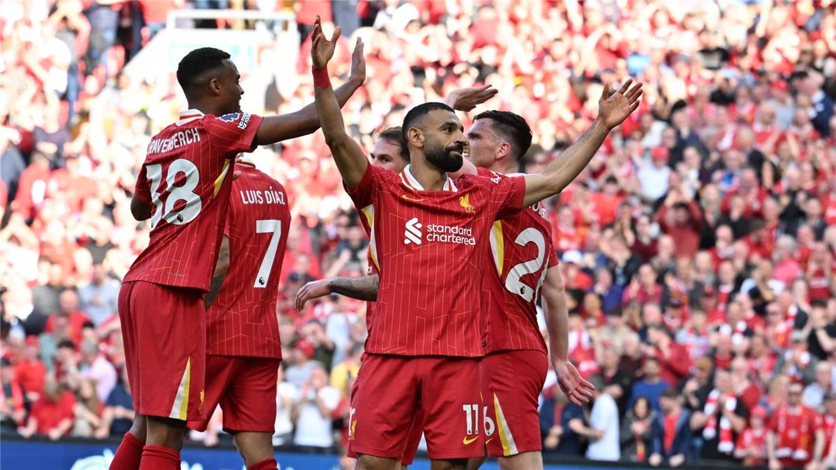 دوسينا: محمد صلاح صاحب الفضل الأول على ليفربول.. ومسائل معقدة تهدد فوزه بـ الكرة الذهبية