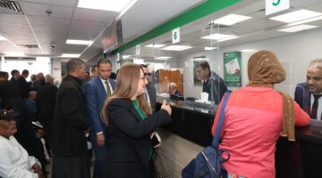 “رئيس البريد” تتفقد.. مكاتب بريد “القليوبية” لمتابعة حركة انتظام صرف العمل