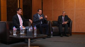 رئيس الجامعة المصرية للتعلم الإلكتروني: السيسي يدعم تأهيل خريجي كليات الحاسبات