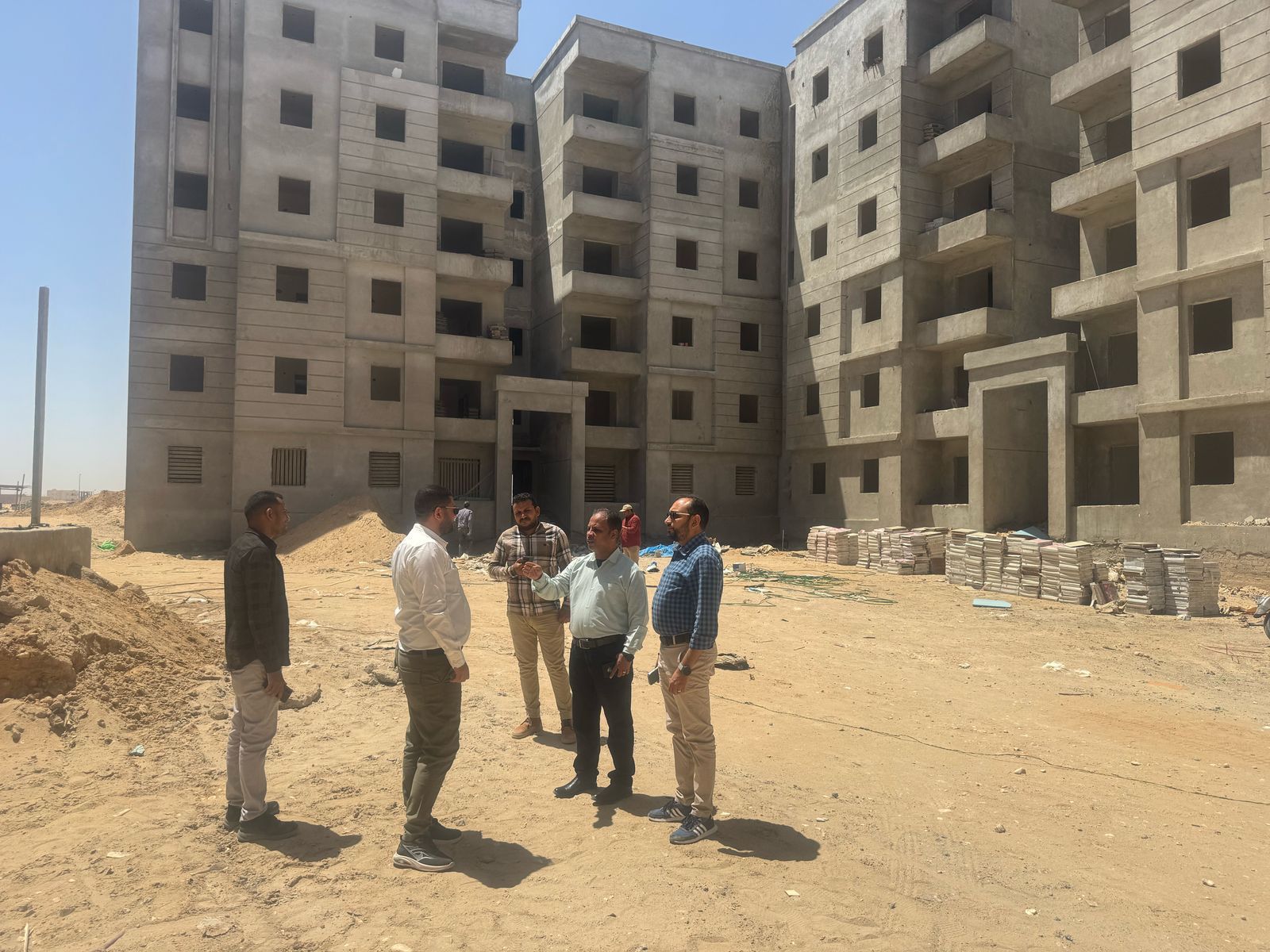 رئيس الجهاز: طرح محال وصيدلية ووحدات إدارية للبيع واستكمال أعمال التطوير بأسيوط الجديدة رئيس الجهاز: طرح محال وصيدلية ووحدات إدارية للبيع واستكمال أعمال التطوير بأسيوط الجديدة