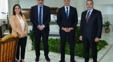 رئيس القابضة لمصرللطيران يبحث مع نائب رئيس IATA سبل تعزيز التعاون