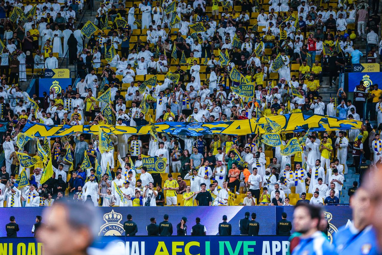 رئيس النصر السابق يفاجئ الجماهير قبل مواجهة كاواساكي رئيس النصر السابق يفاجئ الجماهير قبل مواجهة كاواساكي