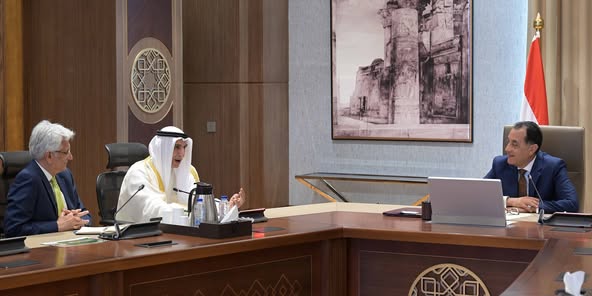 رئيس الوزراء: الدولة ماضية في برنامج الإصلاح الاقتصادي على مستوى السياستين المالية والنقدية رئيس الوزراء: الدولة ماضية في برنامج الإصلاح الاقتصادي على مستوى السياستين المالية والنقدية