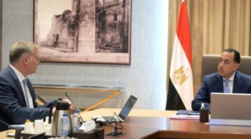 رئيس الوزراء: الدولة مهتمة بقطاع البترول وإتاحة المحفزات والتيسيرات للمستثمرين