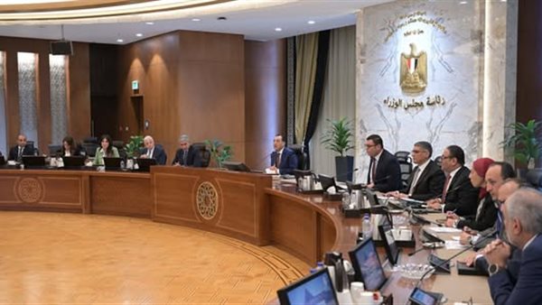 رئيس الوزراء يتابع الموقف التنفيذي للأعمال بالمنطقة الأثرية بالأهرامات رئيس الوزراء يتابع الموقف التنفيذي للأعمال بالمنطقة الأثرية بالأهرامات