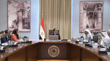 رئيس الوزراء يتابع مستجدات تنفيذ مشروع “رأس الحكمة”