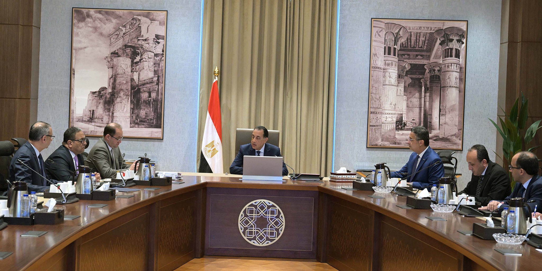 رئيس الوزراء يتابع ملفات العمل المشتركة بين “المالية” و”التموين” رئيس الوزراء يتابع ملفات العمل المشتركة بين “المالية” و”التموين”