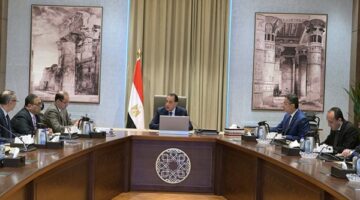 رئيس الوزراء يتابع موقف توفير السلع التموينية خلال الفترة المُقبلة