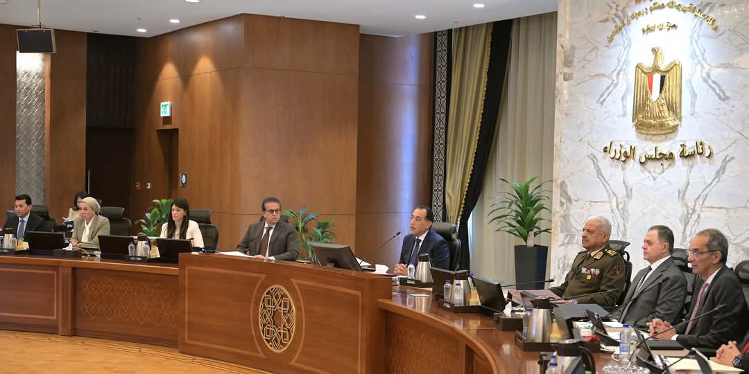 رئيس الوزراء يترأس الاجتماع الأسبوعي للحكومة بالعاصمة الإدارية الجديدة رئيس الوزراء يترأس الاجتماع الأسبوعي للحكومة بالعاصمة الإدارية الجديدة