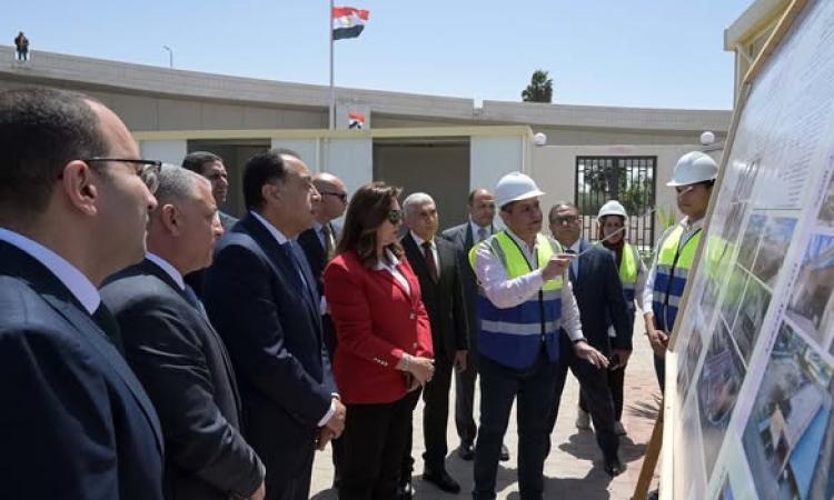 رئيس الوزراء يتفقد أعمال إنشاء السوق الحضرية المجمعة بحي أول الإسماعيلية رئيس الوزراء يتفقد أعمال إنشاء السوق الحضرية المجمعة بحي أول الإسماعيلية