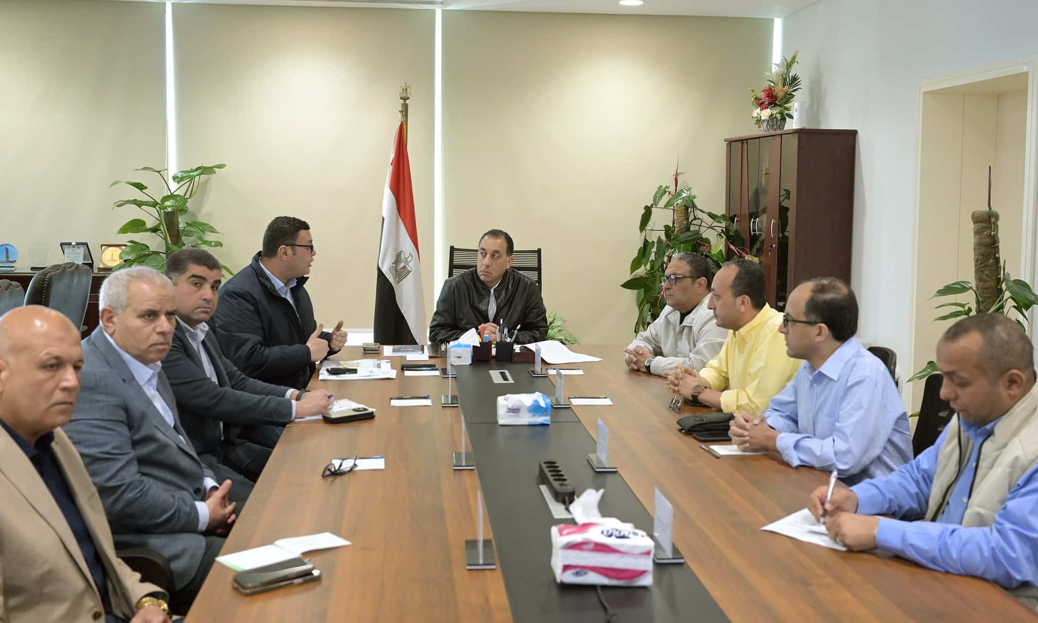 رئيس الوزراء يعقد اجتماعاً لاستعراض موقف تنفيذ المشروعات التنموية بالعلمين الجديدة والساحل الشمالي الغربي