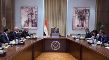 رئيس الوزراء يلتقي رئيس مجلس مجموعة "4iG" المجرية لمتابعة سبل التعاون 