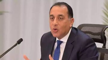 رئيس الوزراء يهنئ البابا تواضروس الثاني بعيد القيامة المجيد