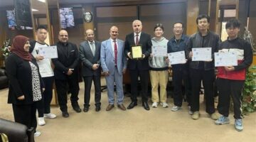 رئيس جامعة قناة السويس يستقبل خريجي جامعة تيانجين للدراسات الأجنبية