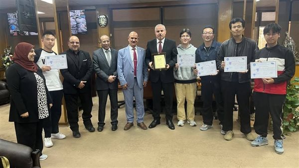 رئيس جامعة قناة السويس يستقبل خريجي جامعة تيانجين للدراسات الأجنبية رئيس جامعة قناة السويس يستقبل خريجي جامعة تيانجين للدراسات الأجنبية
