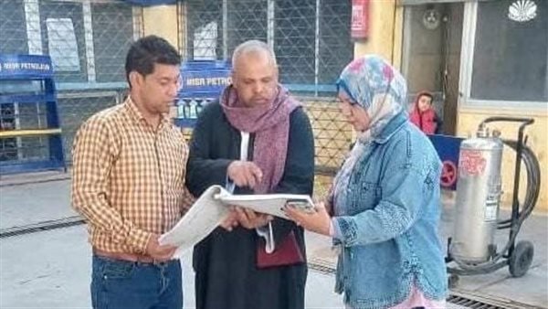 رئيس مدينة طهطا يتابع انتظام العمل بالمواقف ومحطات الوقود رئيس مدينة طهطا يتابع انتظام العمل بالمواقف ومحطات الوقود